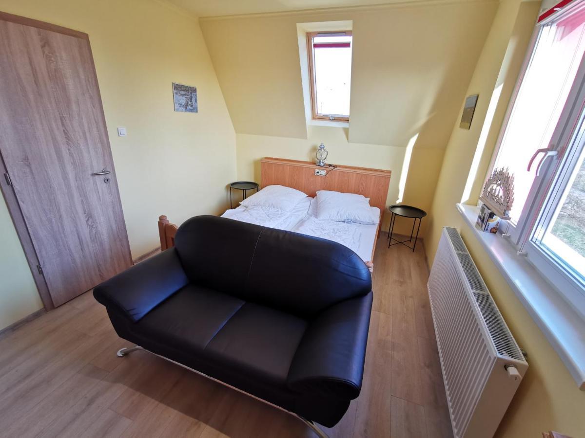 Bed and Breakfast Kérész Panzió à Martely Extérieur photo