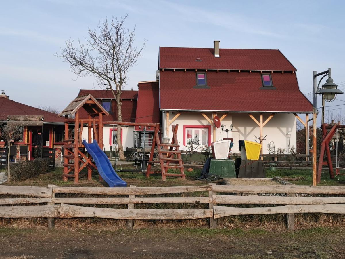 Bed and Breakfast Kérész Panzió à Martely Extérieur photo